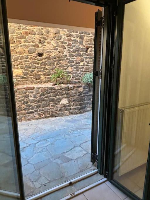 Appartement Avec Vue Aegina Eksteriør billede