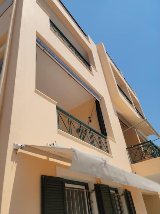 Appartement Avec Vue Aegina Eksteriør billede